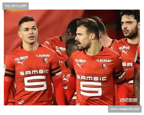 雷恩主场球迷助威声浪高涨,弗兰科夫斯基点球命中回馈支持 雷恩主场球迷助威声浪高涨,弗兰科夫斯基点球命中回馈支持